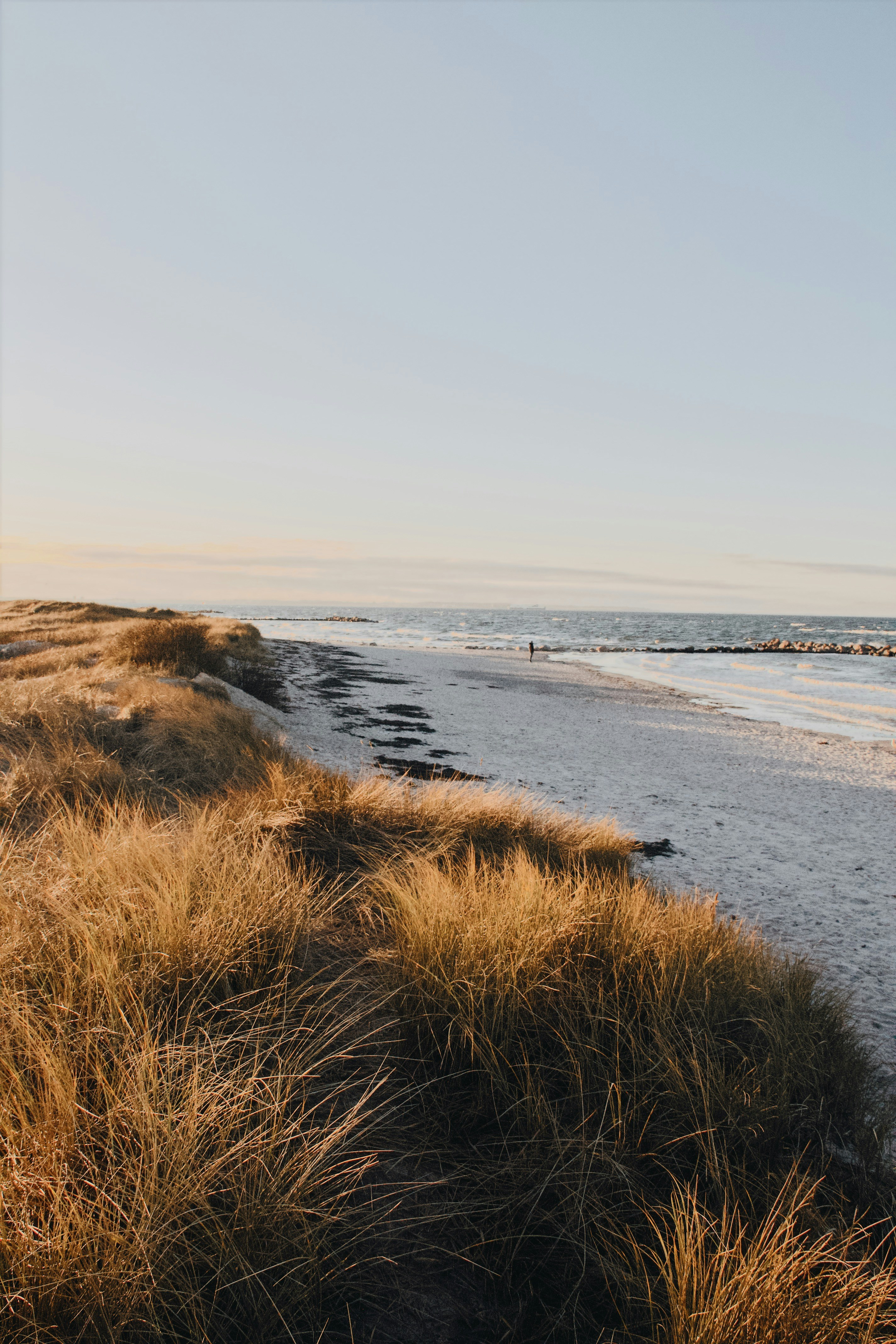 Cape Cod Bay coastline in East Dennis MA